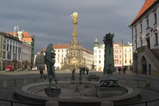 Olomouc - v popředí Arionova kašna